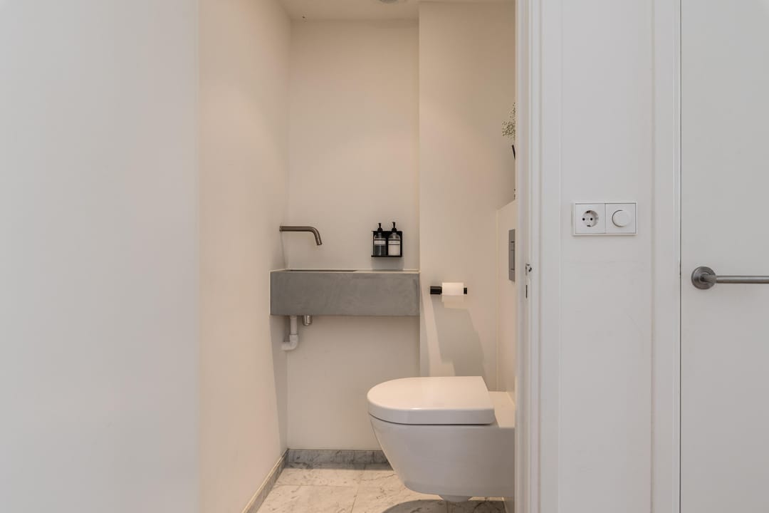 Photo 11 of Eerste Helmersstraat 218-H