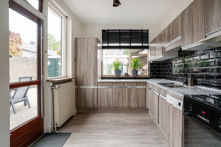 Foto 11 van Claudius Civilisstraat 9