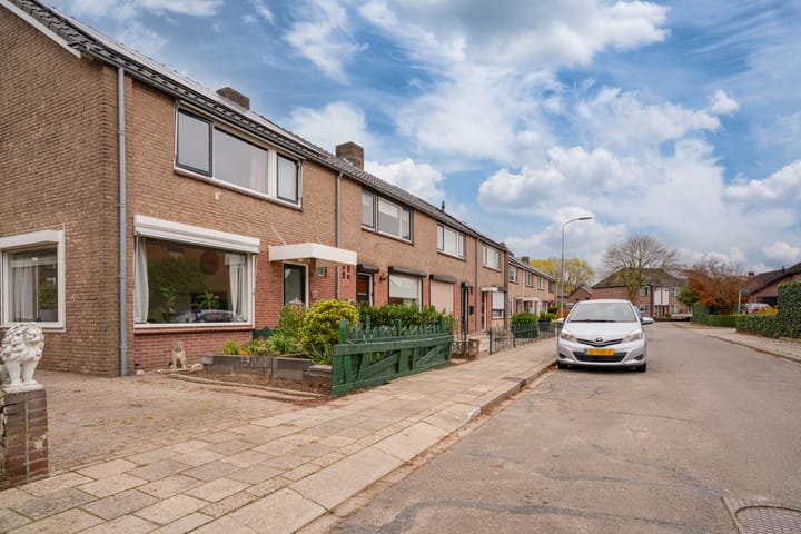 Foto 45 van Claudius Civilisstraat 9