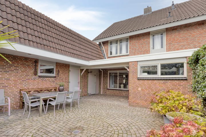 Photo 22 of Pastoor Brandtsstraat 10