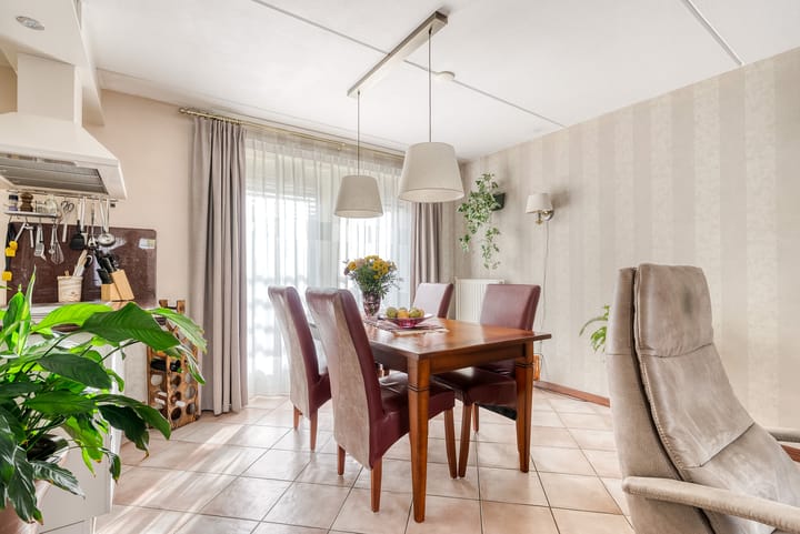 Photo 14 of Karmozijnhof 2