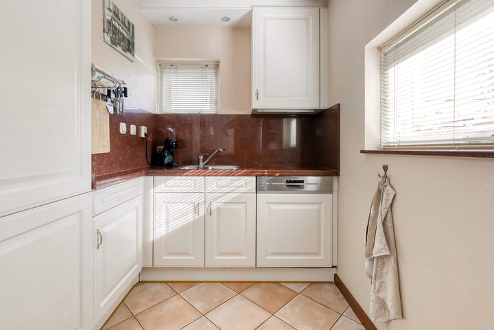 Photo 17 of Karmozijnhof 2