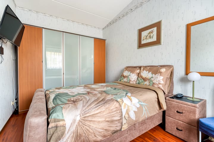 Photo 25 of Karmozijnhof 2