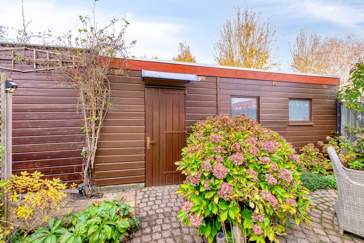 Photo 36 of Karmozijnhof 2