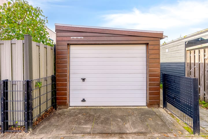 Photo 39 of Karmozijnhof 2