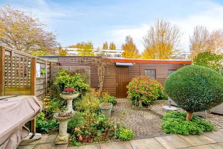 Photo 40 of Karmozijnhof 2