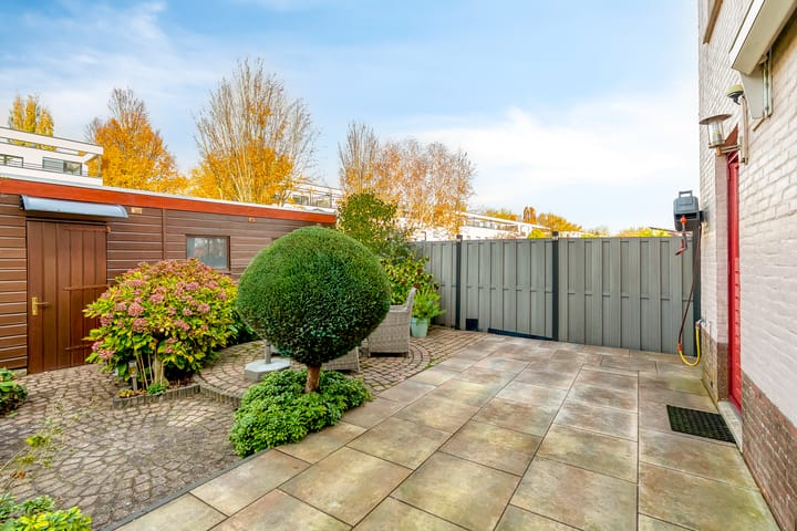 Photo 42 of Karmozijnhof 2