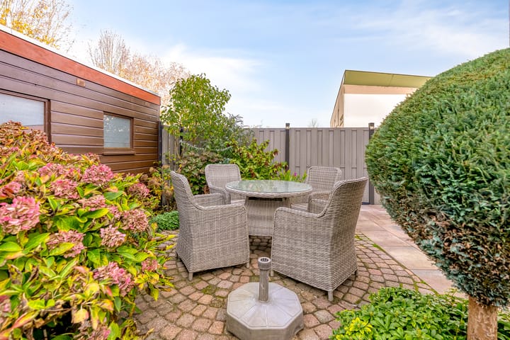 Photo 43 of Karmozijnhof 2