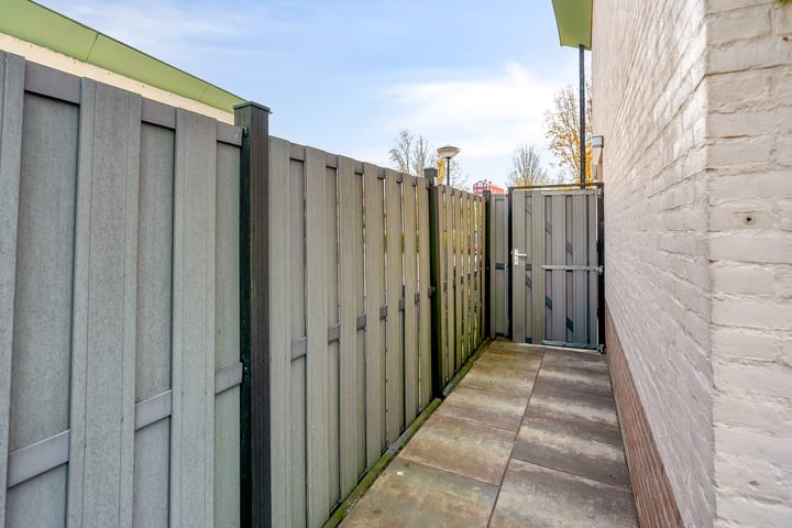 Photo 50 of Karmozijnhof 2