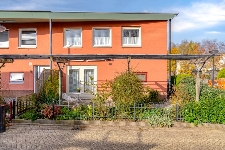 Photo 57 of Karmozijnhof 2