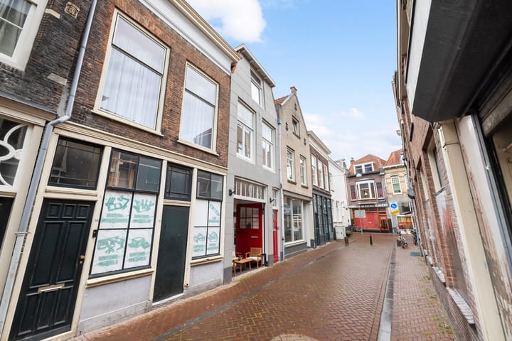 Foto 47 van Lange Breestraat 56