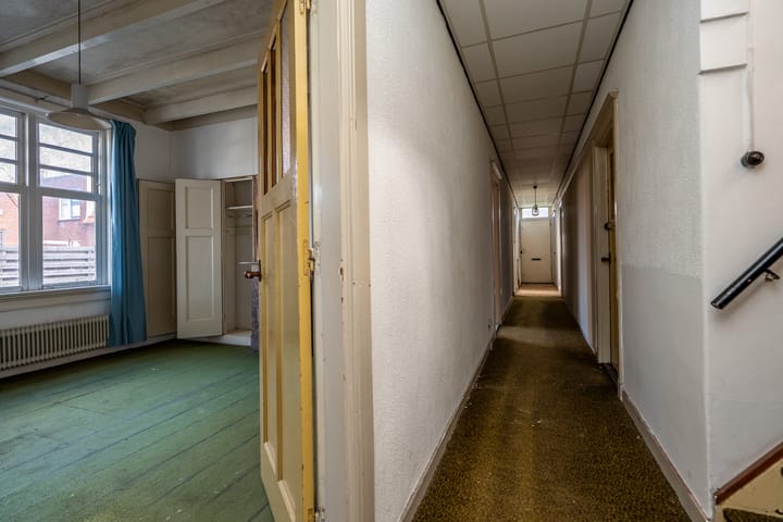 Photo 5 of van Delftstraat 43