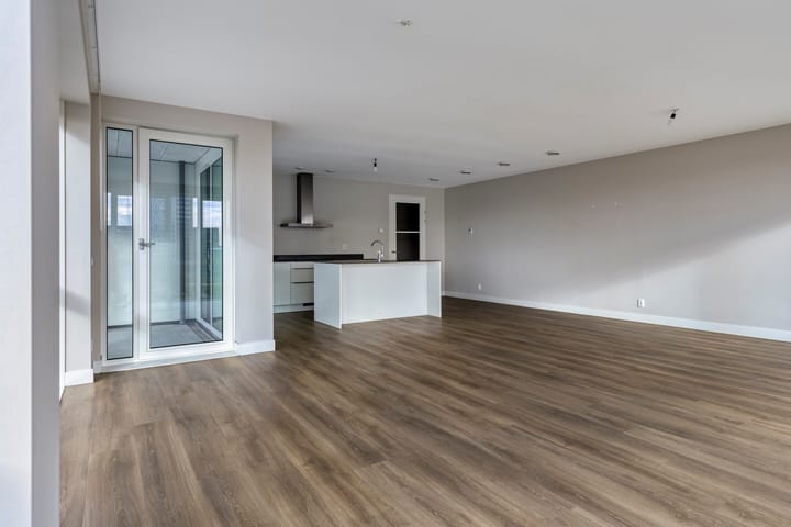 Photo 11 of Mangoweg 381