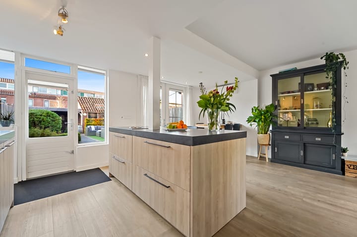 Photo 13 of Prinses Irenelaan 11