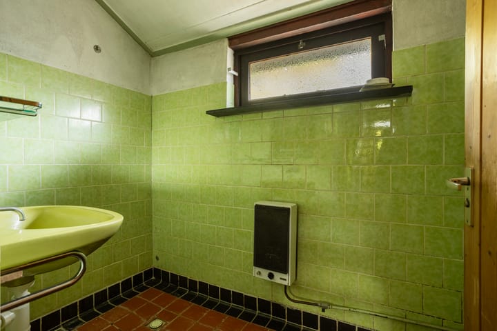 Photo 33 of Weerdingerstraat 167