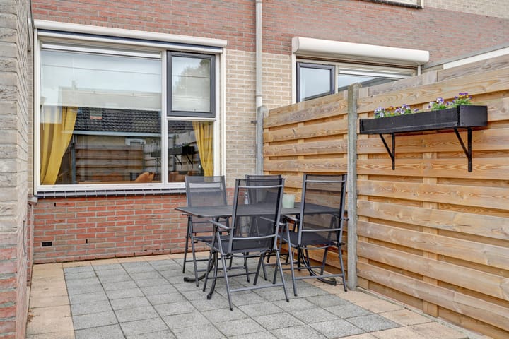 Foto 33 van Tuinstraat 11