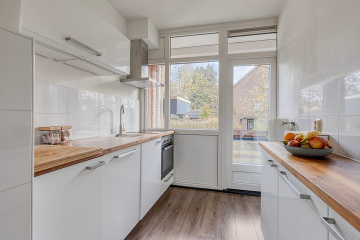 Photo 3 of Van Musschenbroekstraat 84-1