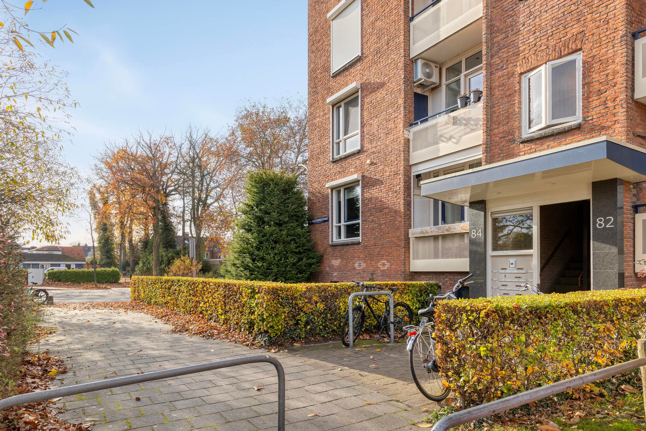 Foto 6 van Van Musschenbroekstraat 84-1