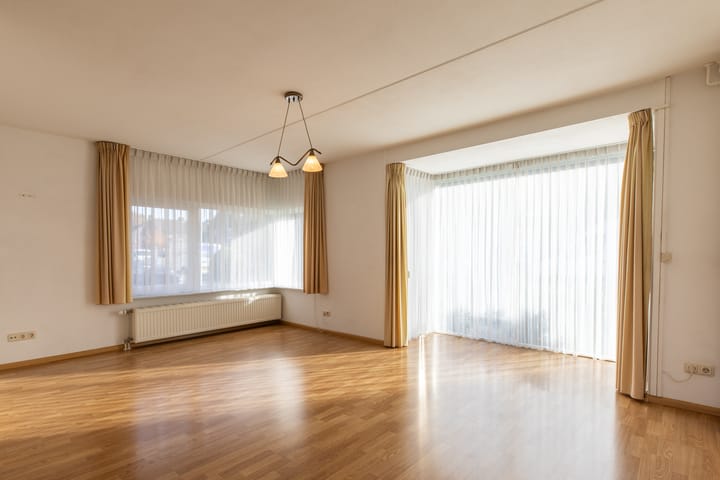 Foto 5 van Emmausstraat 36