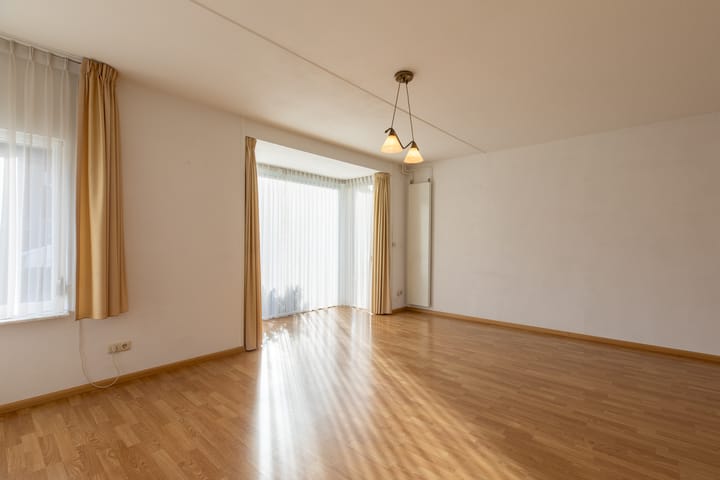 Foto 6 van Emmausstraat 36