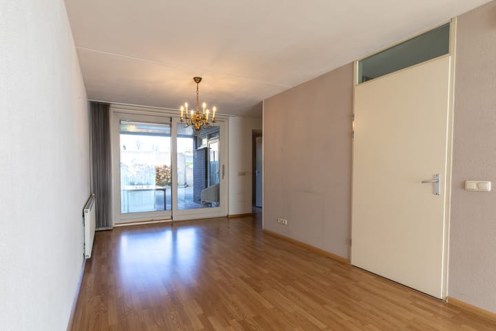 Foto 9 van Emmausstraat 36