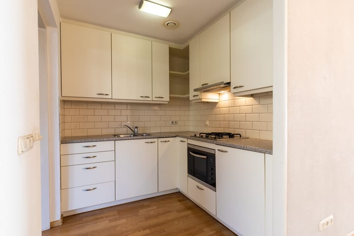 Foto 12 van Emmausstraat 36