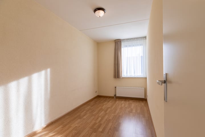 Foto 17 van Emmausstraat 36