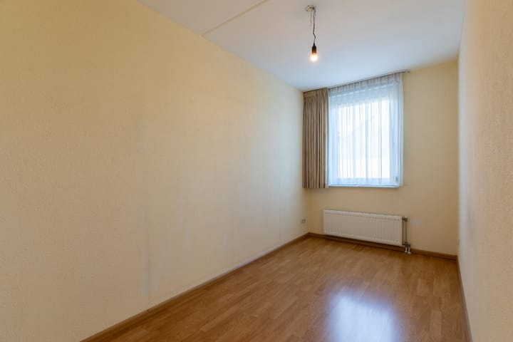 Foto 19 van Emmausstraat 36