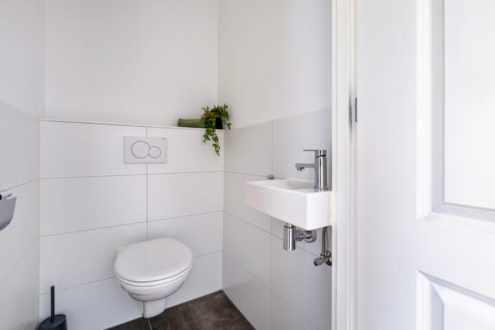 Photo 30 of Admiraal De Ruijterweg 158-4