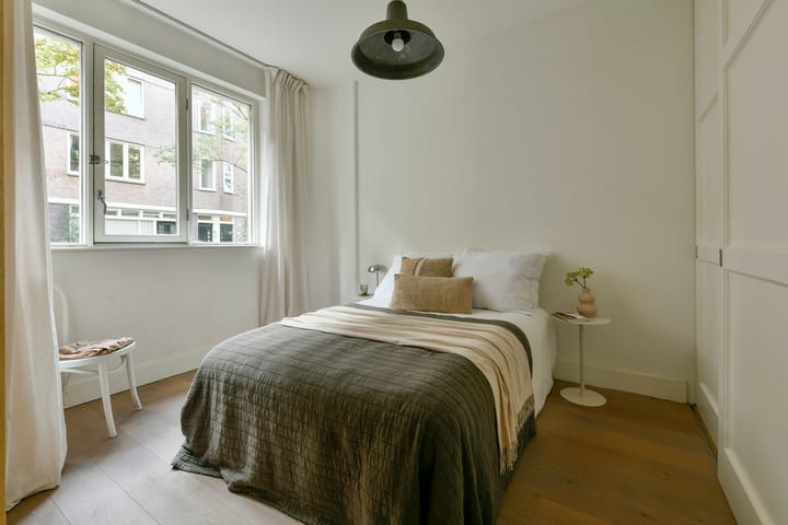 Photo 11 of Cornelis Trooststraat 17-H