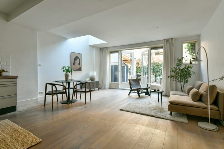 Photo 4 of Cornelis Trooststraat 17-H