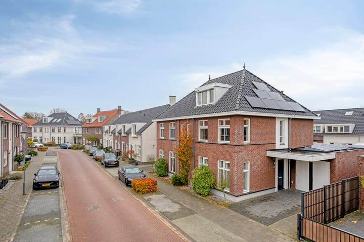 Photo 2 of Fonteinkruid 33