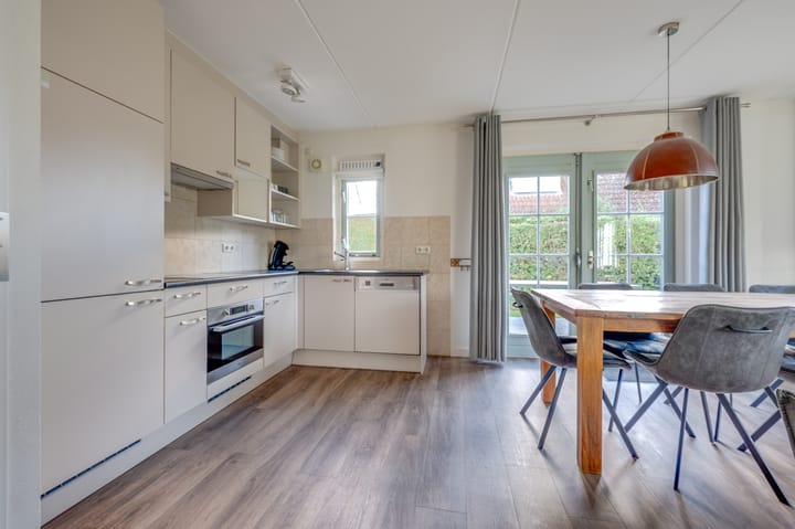 Photo 4 of Branding 17