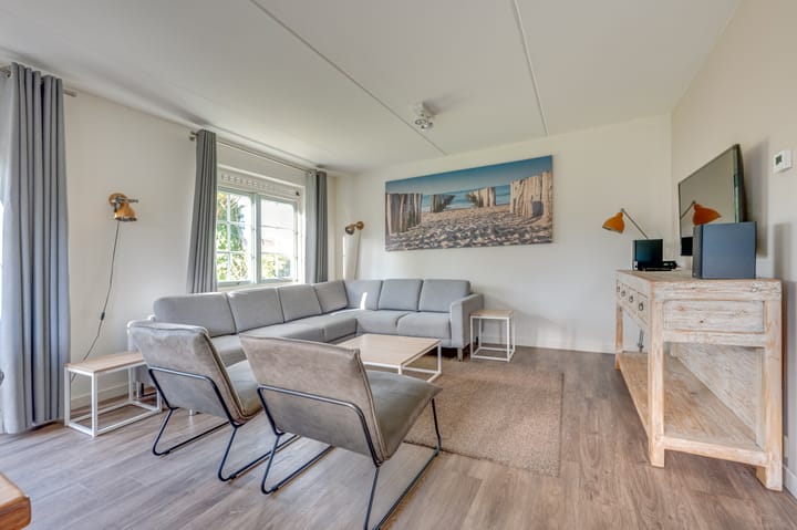 Photo 15 of Branding 17