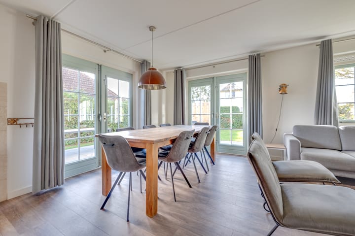 Photo 16 of Branding 17