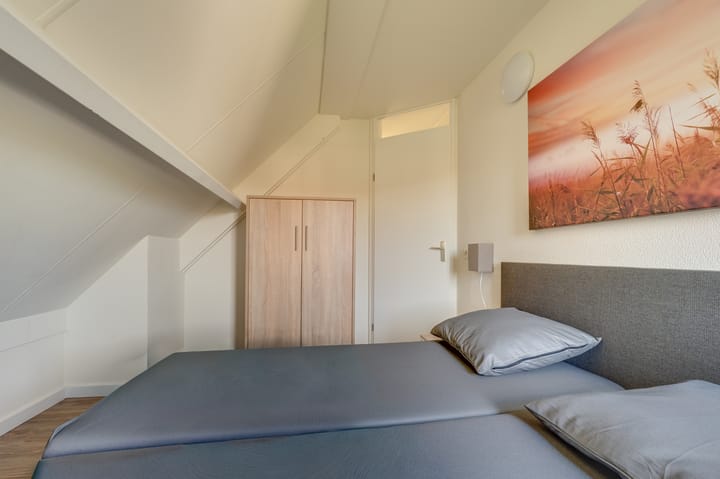 Photo 32 of Branding 17