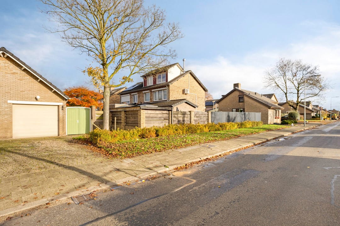 Foto 2 van Van Mereheymstraat 10