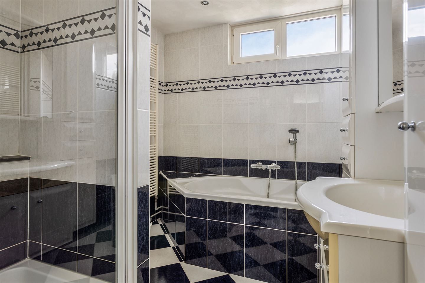 Foto 24 van Oranjetip 12