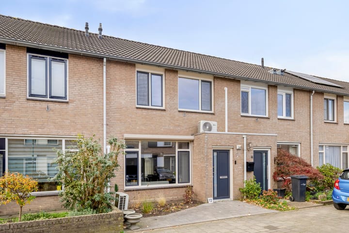 Foto 30 van Oranjetip 12