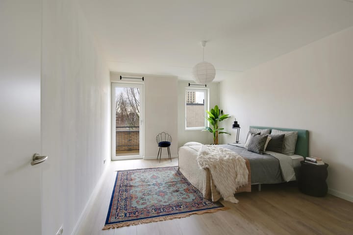 Photo 12 of Jan Tooropstraat 3-B