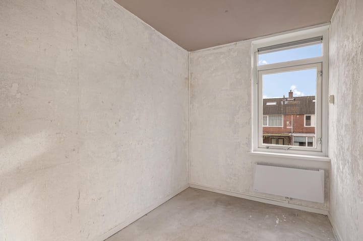 Photo 6 of Meester Neuteboomstraat 22