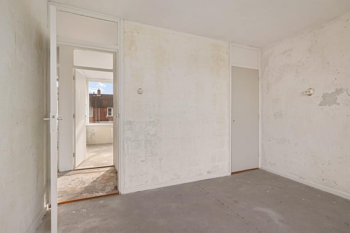 Photo 10 of Meester Neuteboomstraat 22