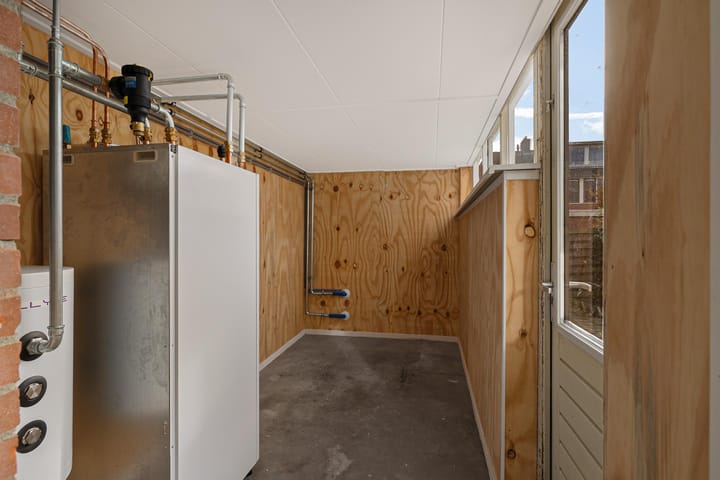 Photo 14 of Meester Neuteboomstraat 22