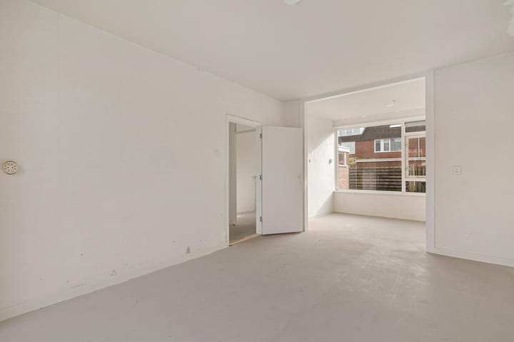 Photo 16 of Meester Neuteboomstraat 22