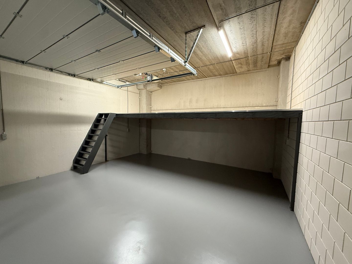 View photo 3 of Industrieweg 71-1