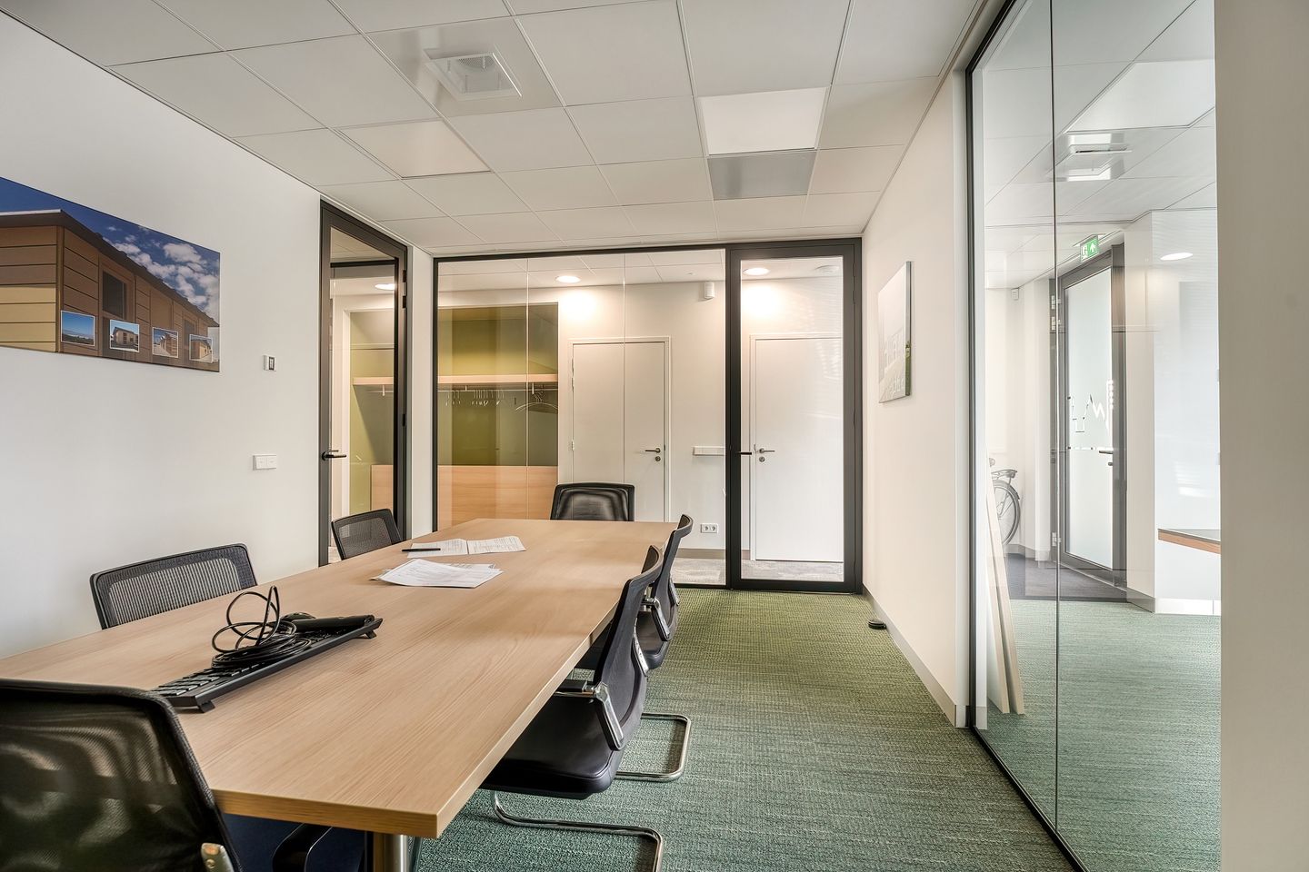 View photo 3 of Hobahostraat 50