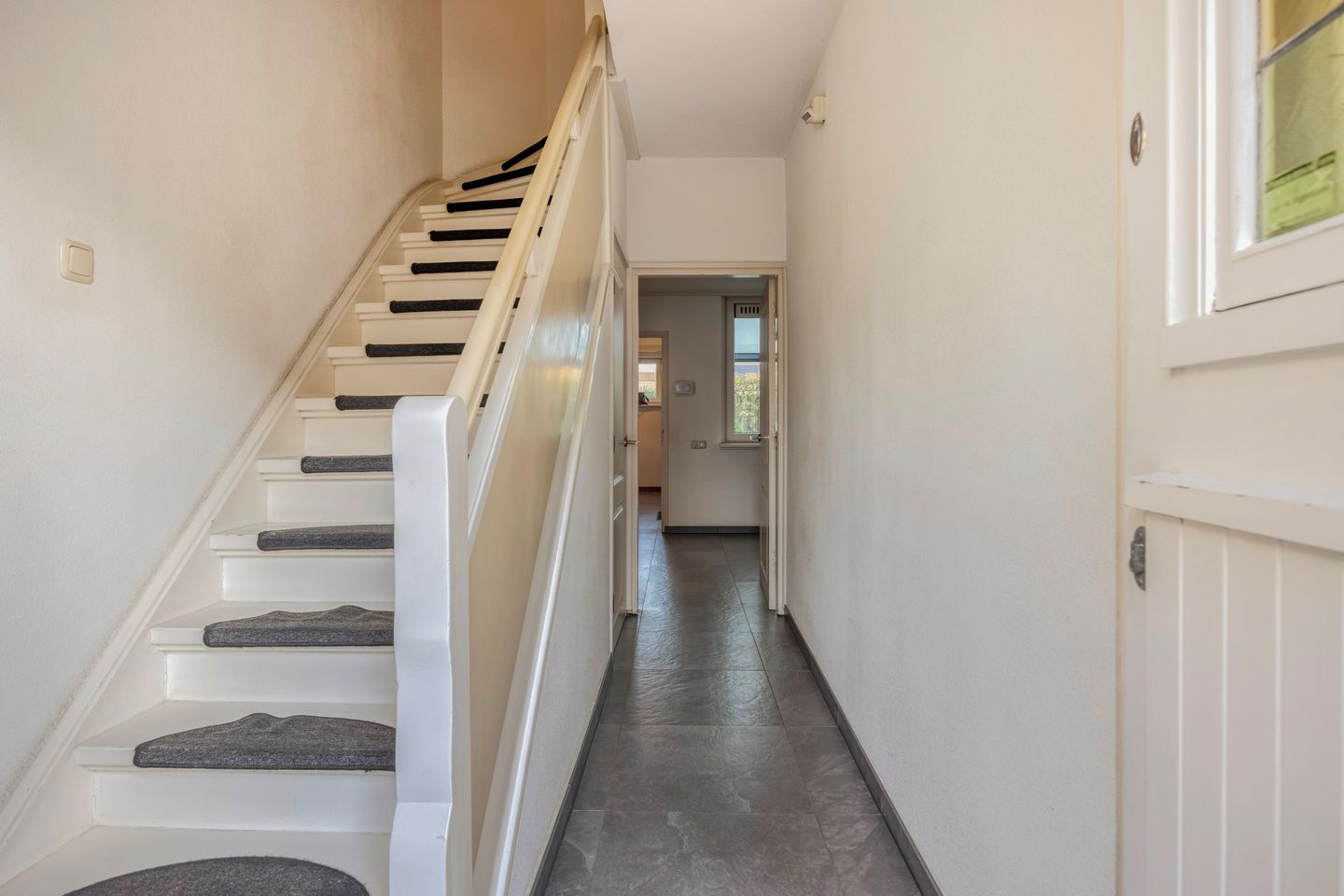 Foto 4 van Bernhardlaan 1