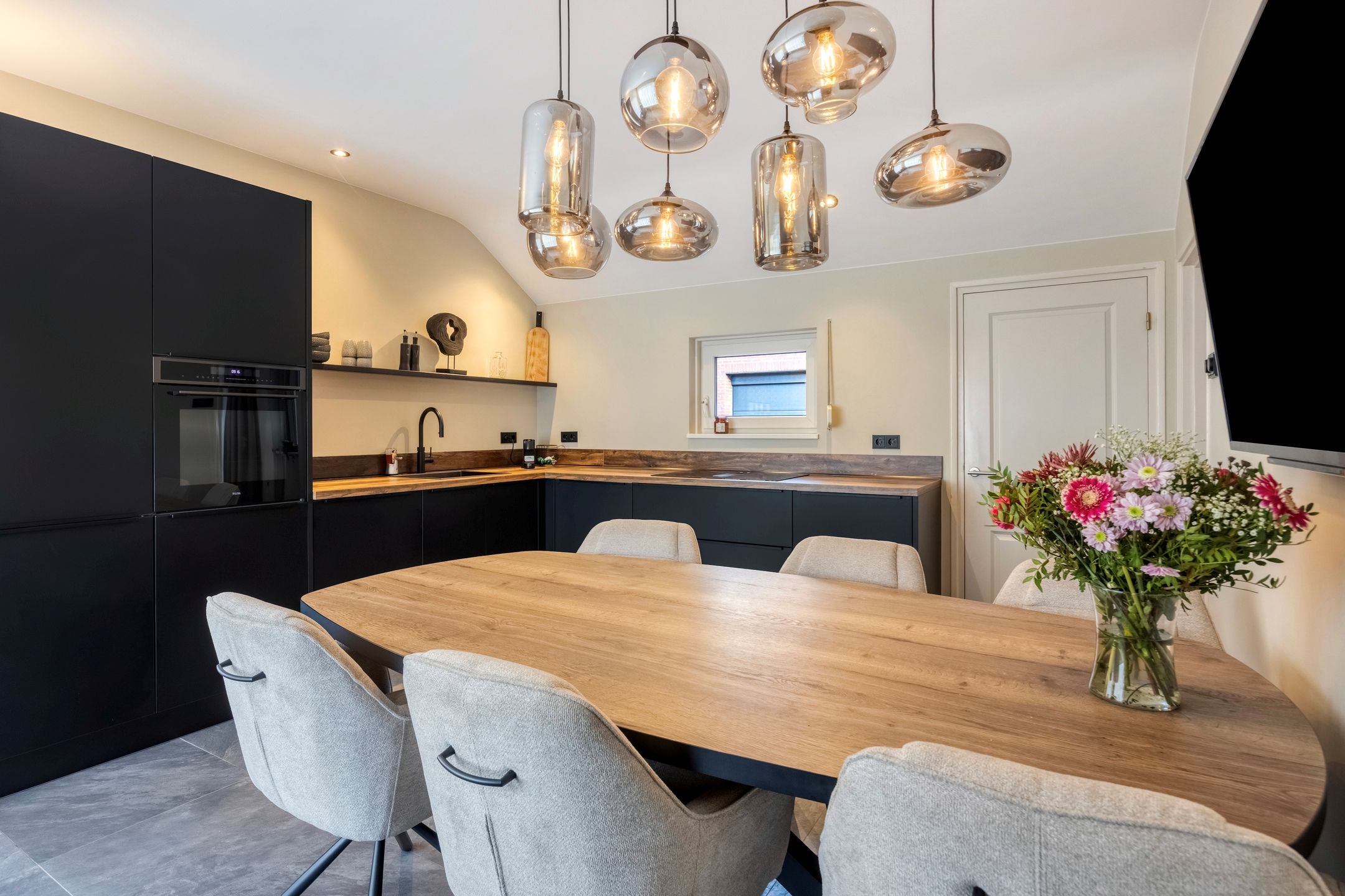 Foto 15 van Bernhardlaan 1