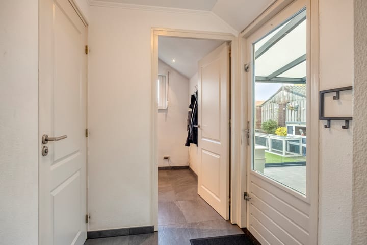 Foto 18 van Bernhardlaan 1