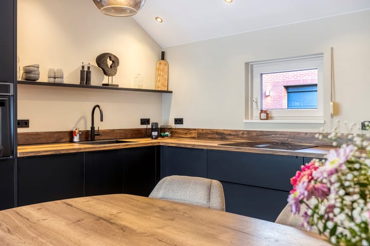 Foto 16 van Bernhardlaan 1